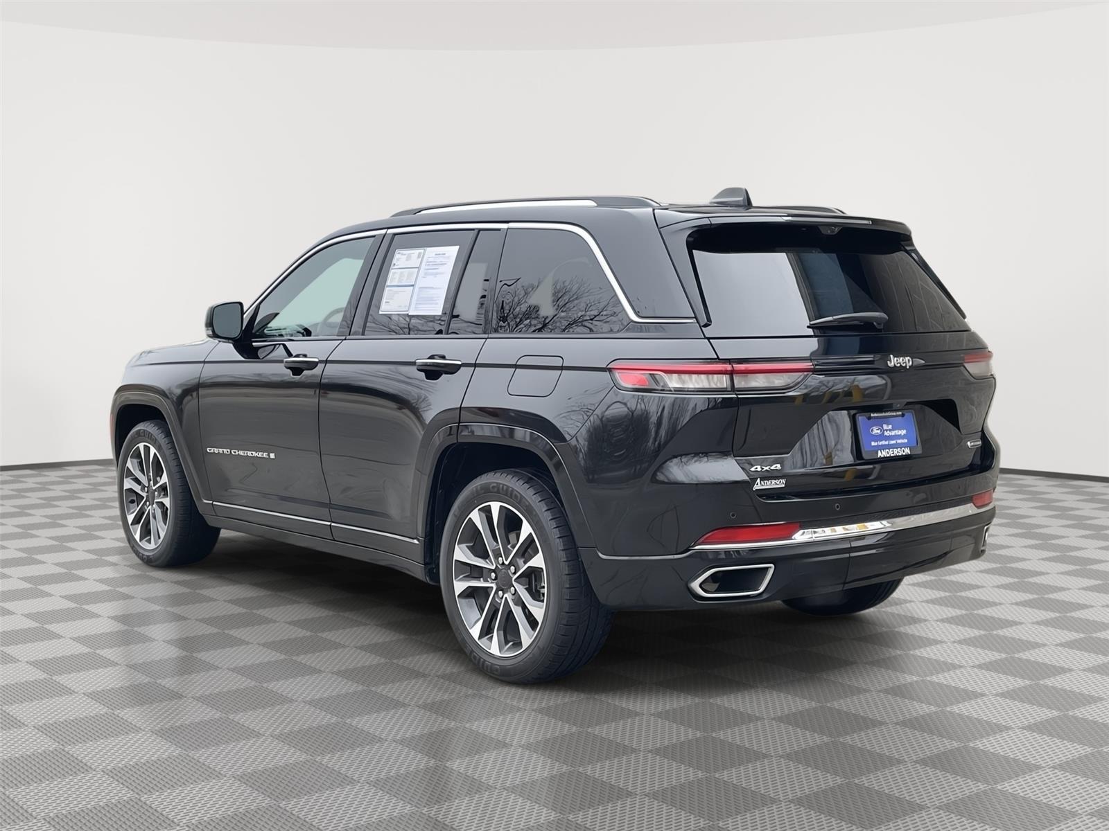 Used 2023 Jeep Grand Cherokee Overland SUV/Crossover for sale in Lincoln NE