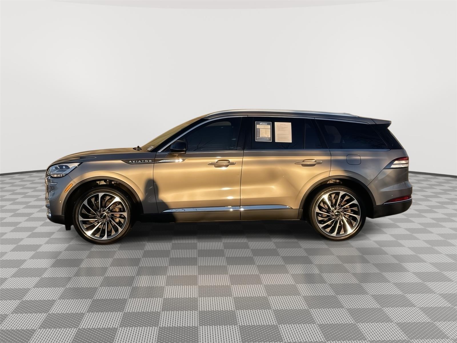 2020 Lincoln Aviator Reserve photo 2