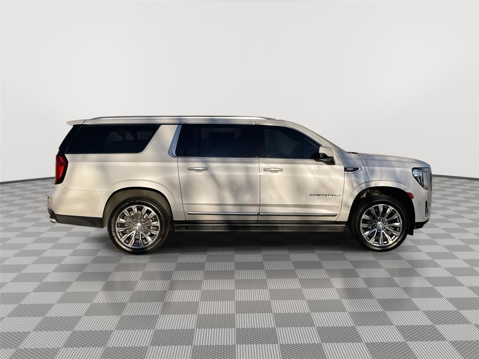 Used 2021 GMC Yukon XL for sale in Lincoln NE