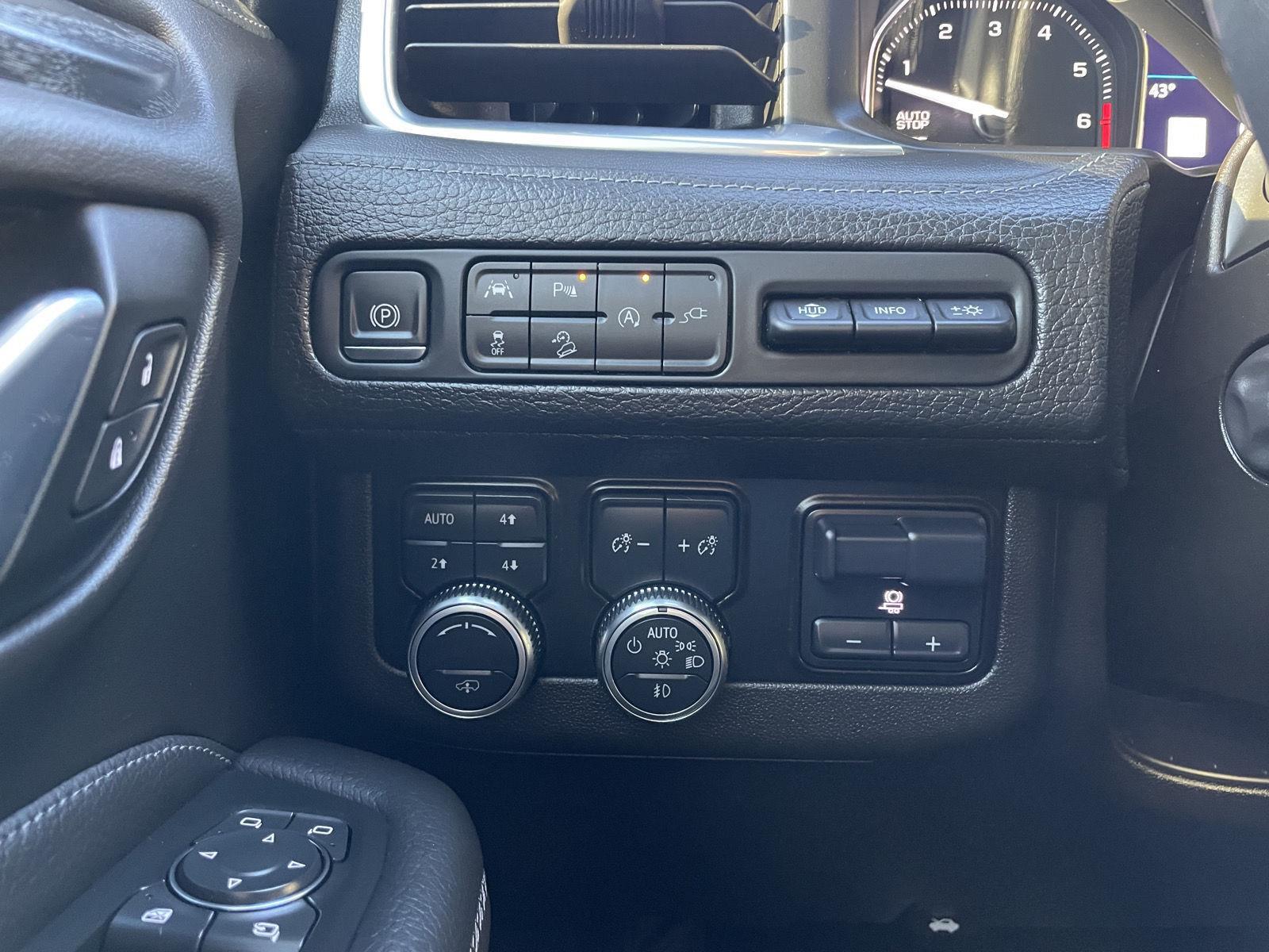 Used 2021 GMC Yukon XL for sale in Lincoln NE