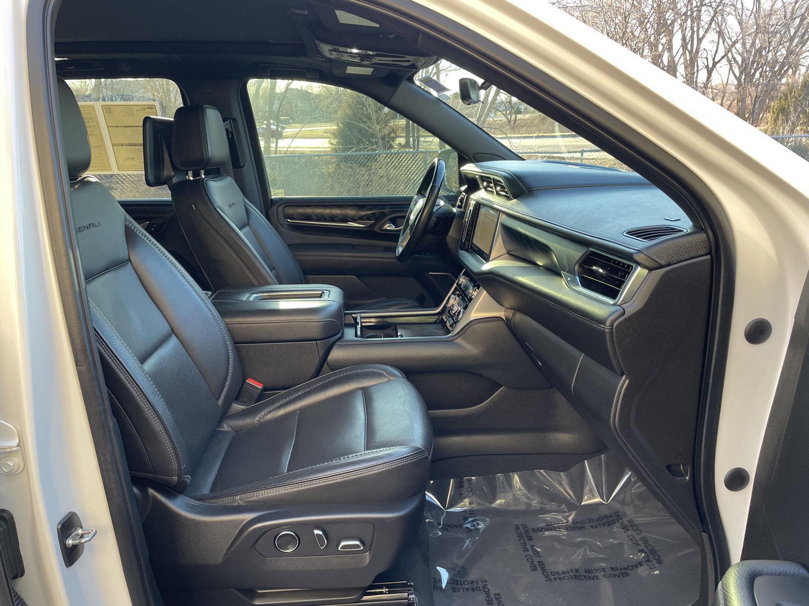 Used 2021 GMC Yukon XL for sale in Lincoln NE