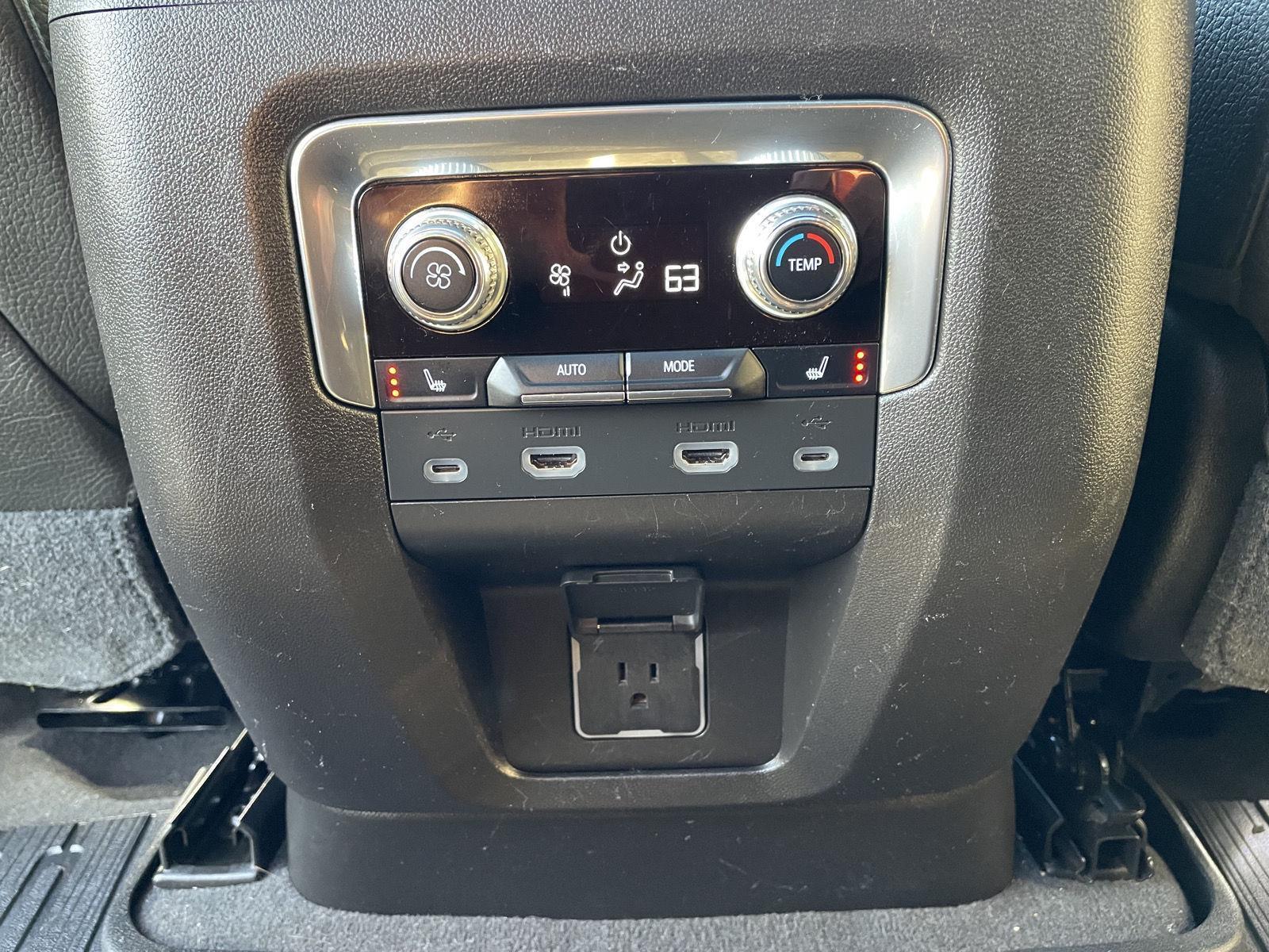 Used 2021 GMC Yukon XL for sale in Lincoln NE