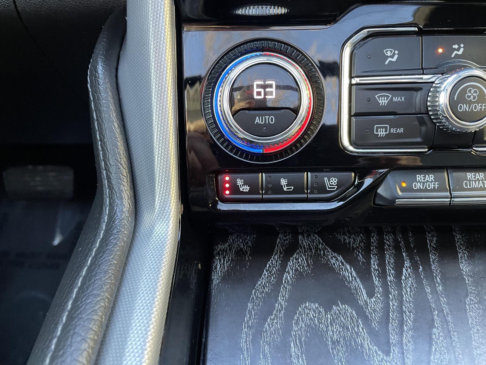 Used 2021 GMC Yukon XL for sale in Lincoln NE