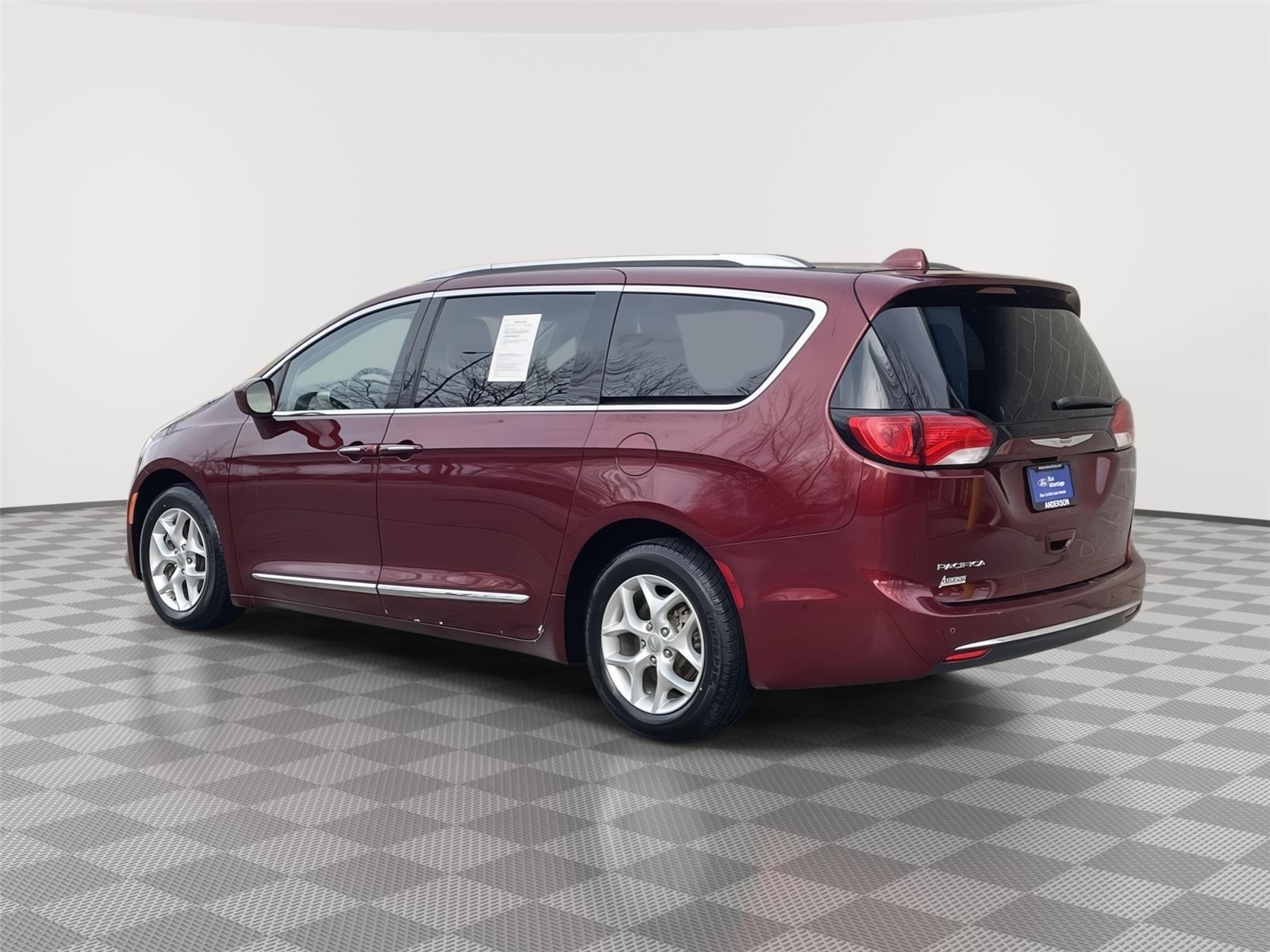 Used 2017 Chrysler Pacifica for sale in Lincoln NE