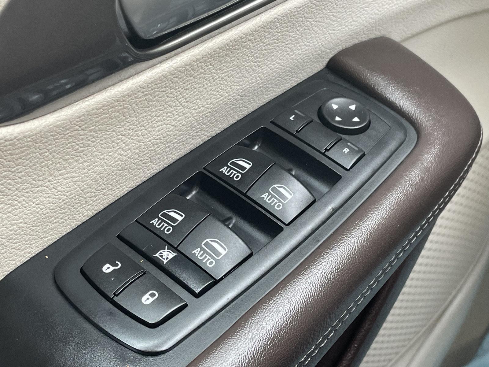 Used 2017 Chrysler Pacifica for sale in Lincoln NE