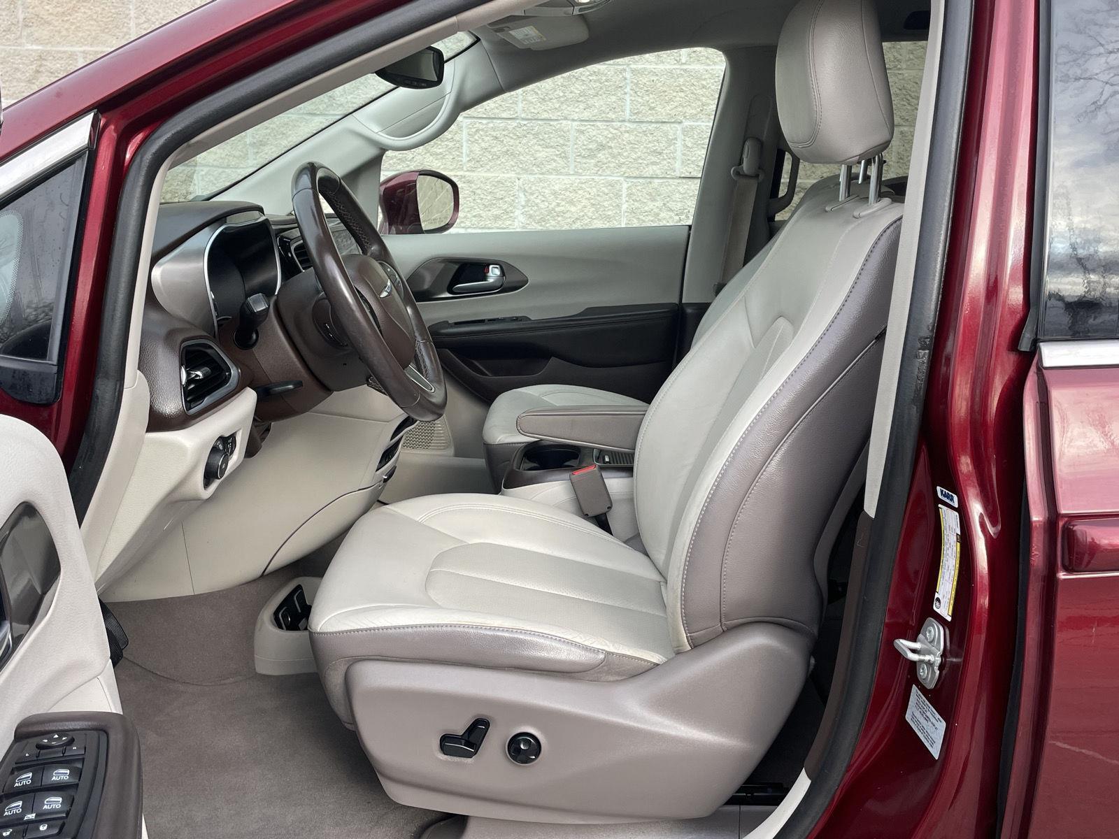 Used 2017 Chrysler Pacifica for sale in Lincoln NE