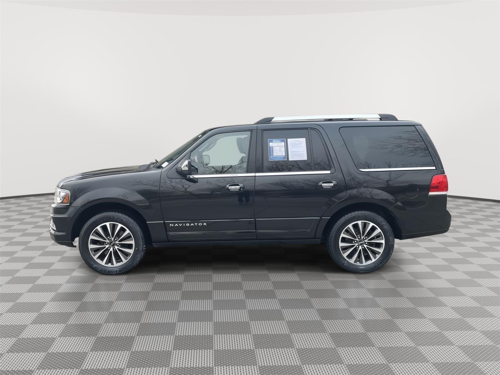 Used 2015 Lincoln Navigator Base with VIN 5LMJJ2JT1FEJ10307 for sale in Kansas City