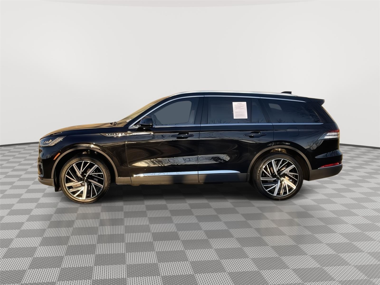 Used 2025 Lincoln Aviator for sale in Lincoln NE