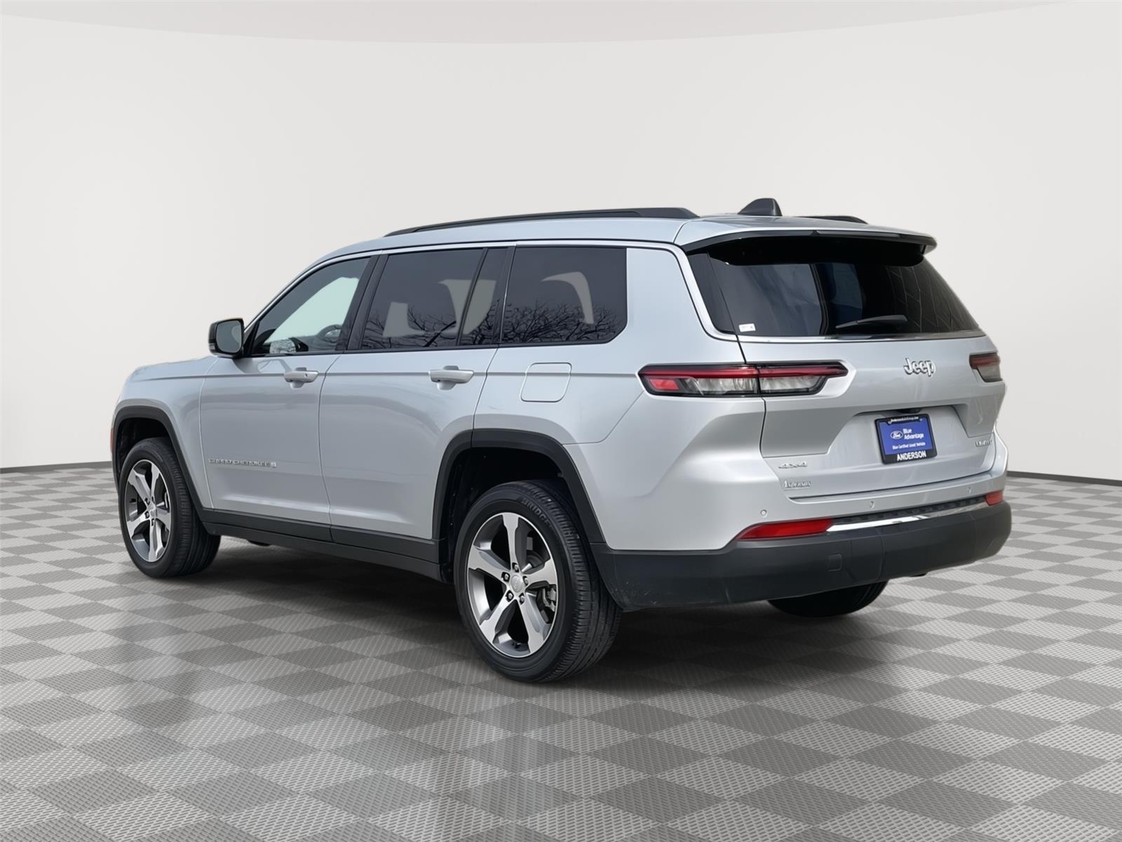 Used 2024 Jeep Grand Cherokee L for sale in Lincoln NE