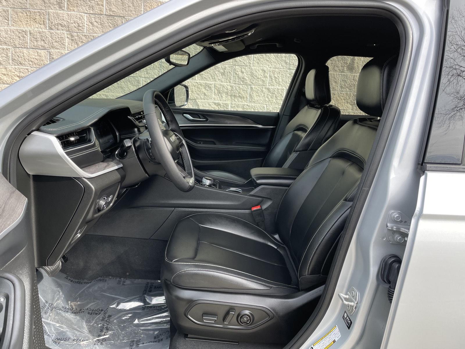 Used 2024 Jeep Grand Cherokee L for sale in Lincoln NE