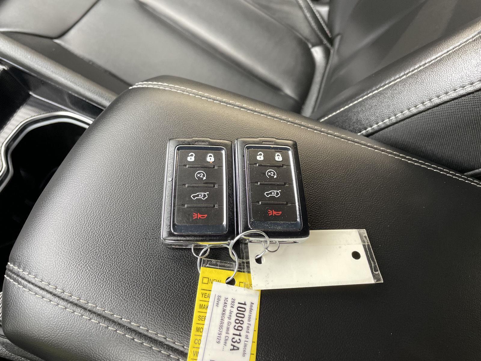 Used 2024 Jeep Grand Cherokee L for sale in Lincoln NE