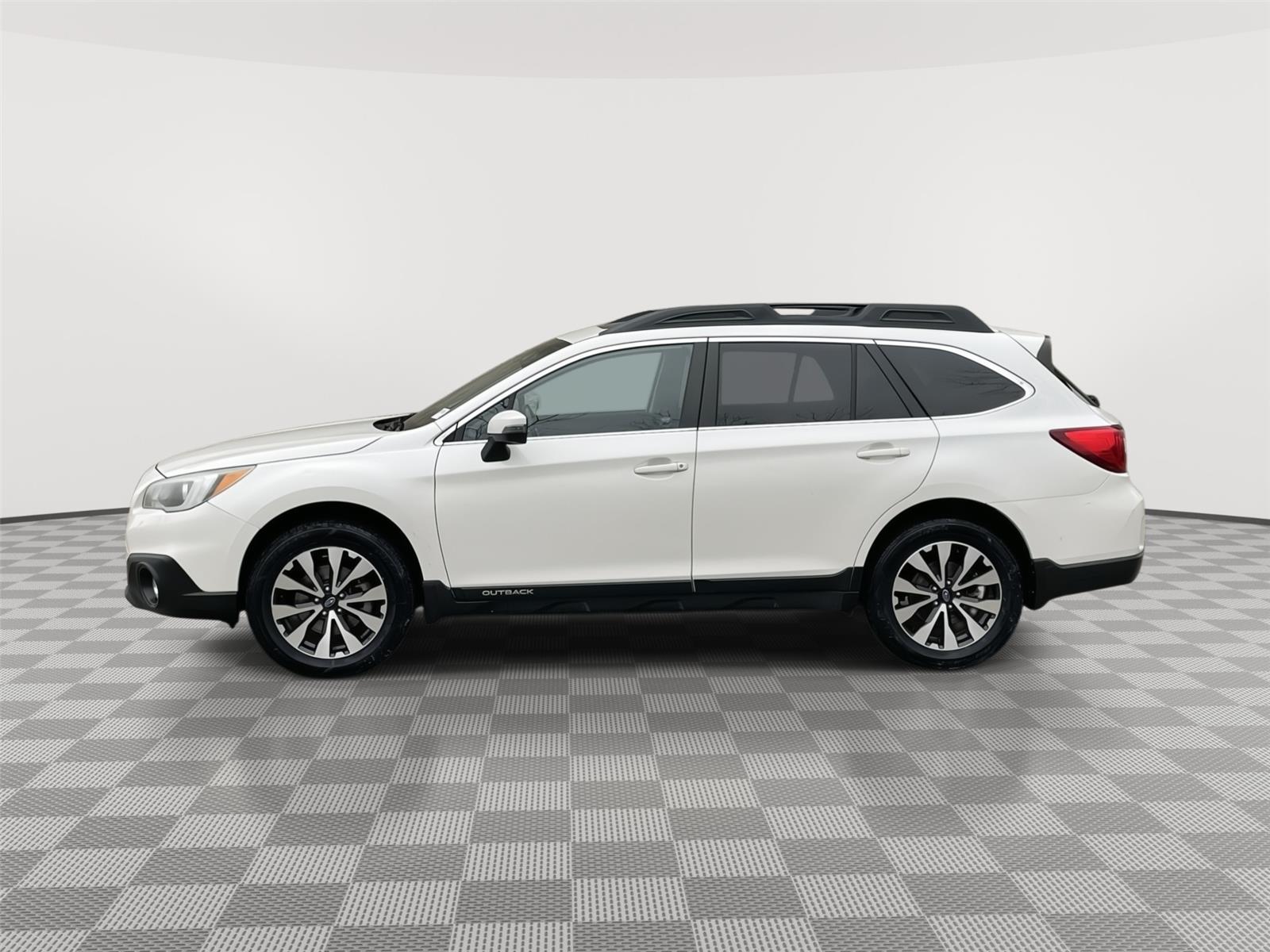 Used 2016 Subaru Outback Limited with VIN 4S4BSBNC1G3285619 for sale in Kansas City