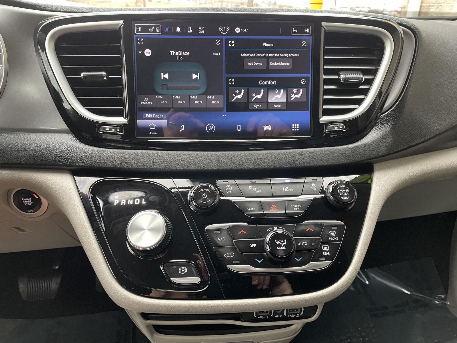 Pre-Owned 2024 Chrysler Pacifica for sale in Lincoln NE