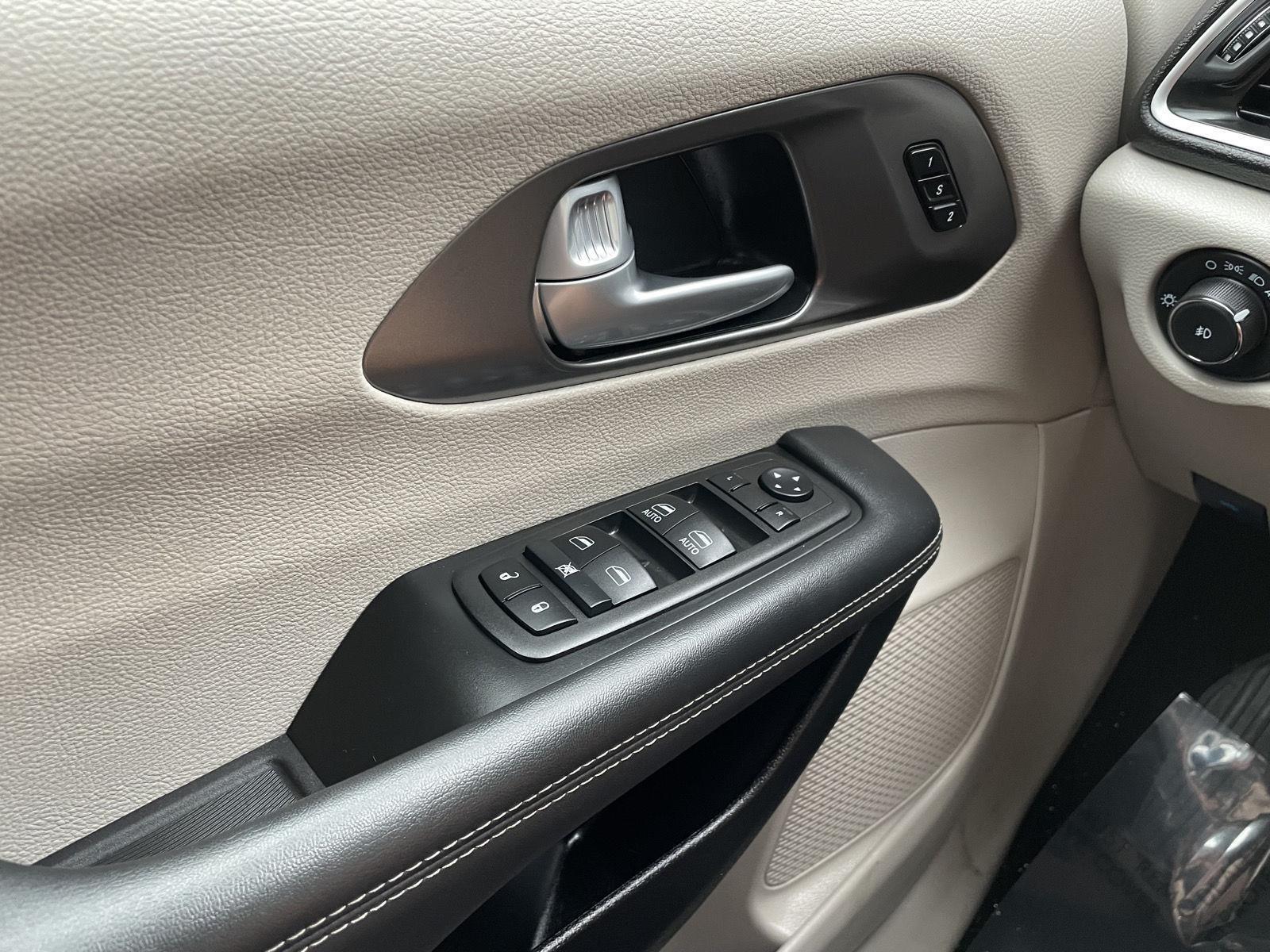 Pre-Owned 2024 Chrysler Pacifica for sale in Lincoln NE