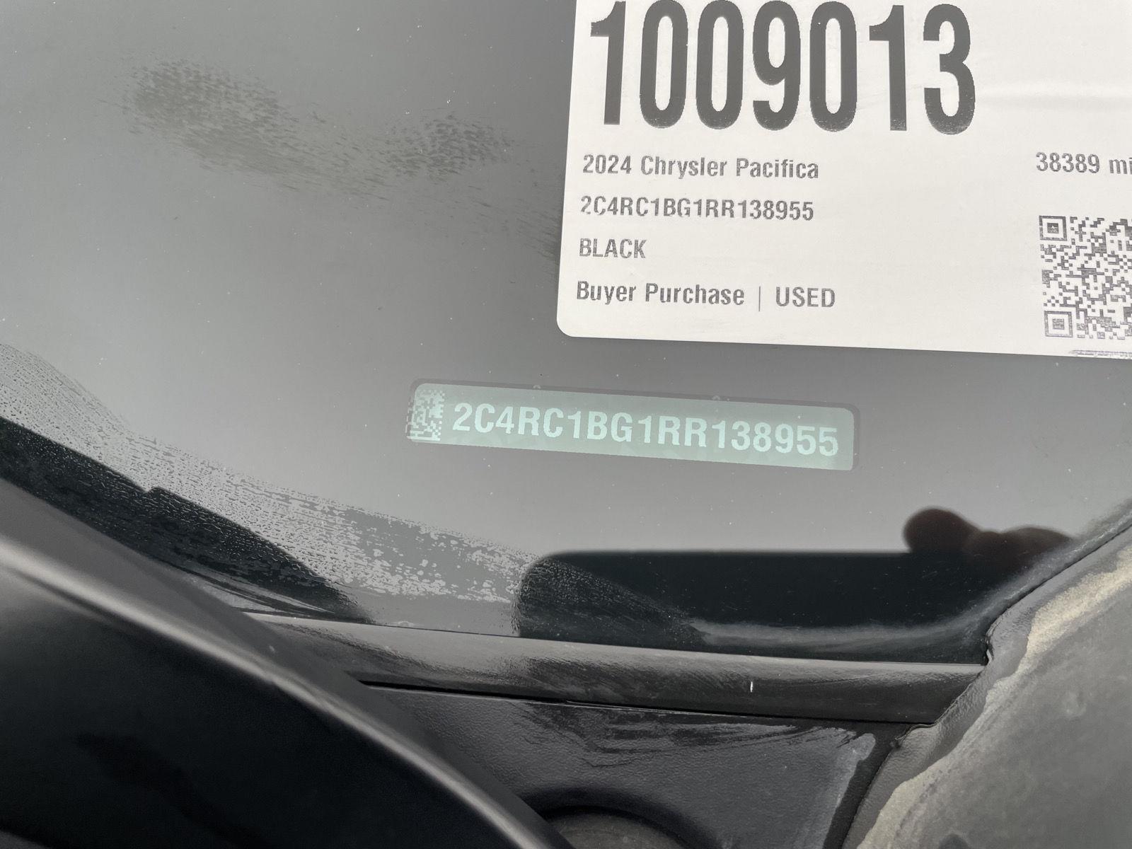 Pre-Owned 2024 Chrysler Pacifica for sale in Lincoln NE