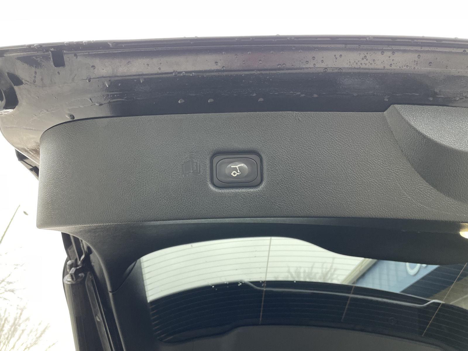 Pre-Owned 2020 Lincoln Nautilus for sale in Lincoln NE