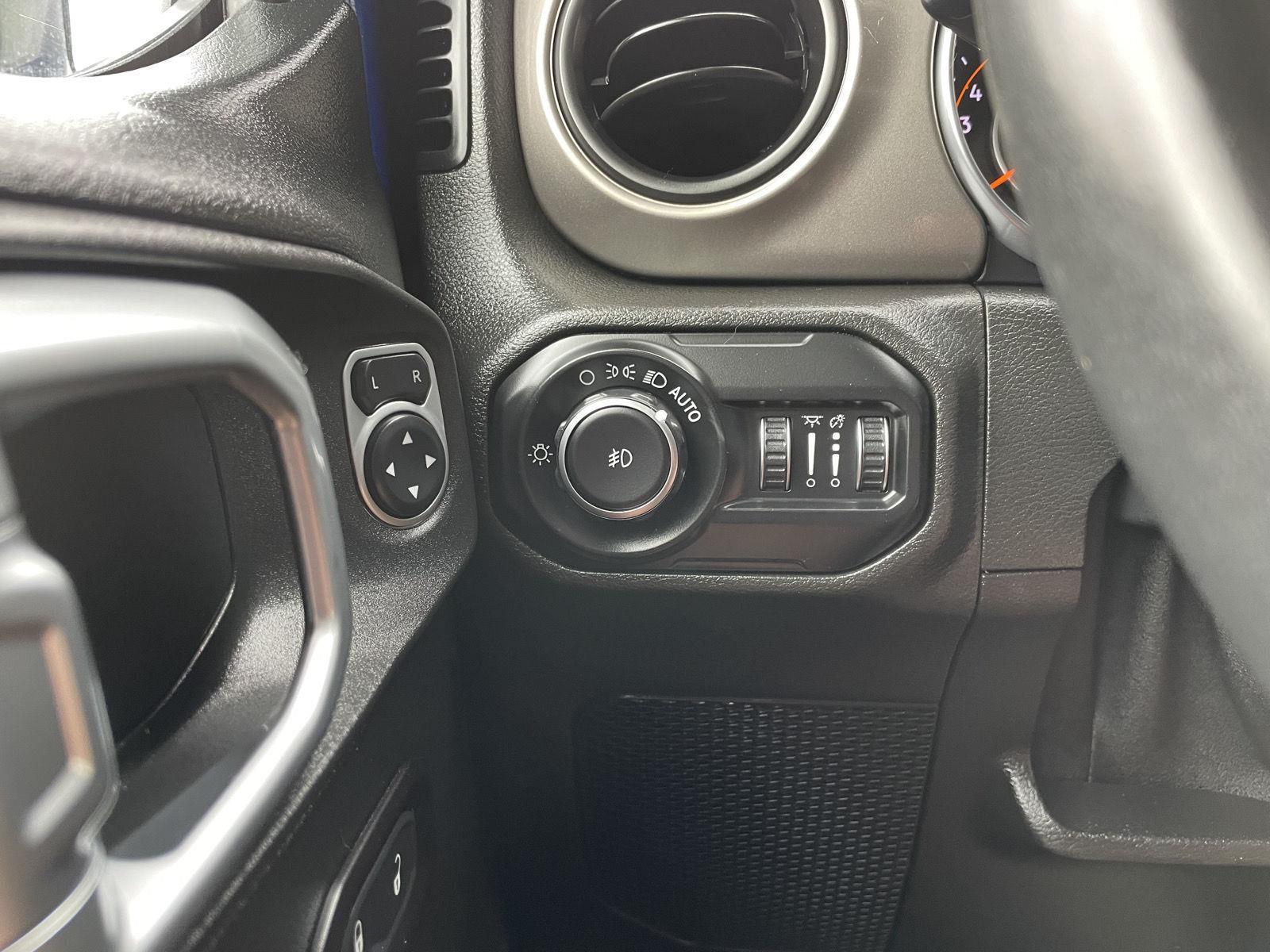 Pre-Owned 2018 Jeep Wrangler Unlimited for sale in Lincoln NE