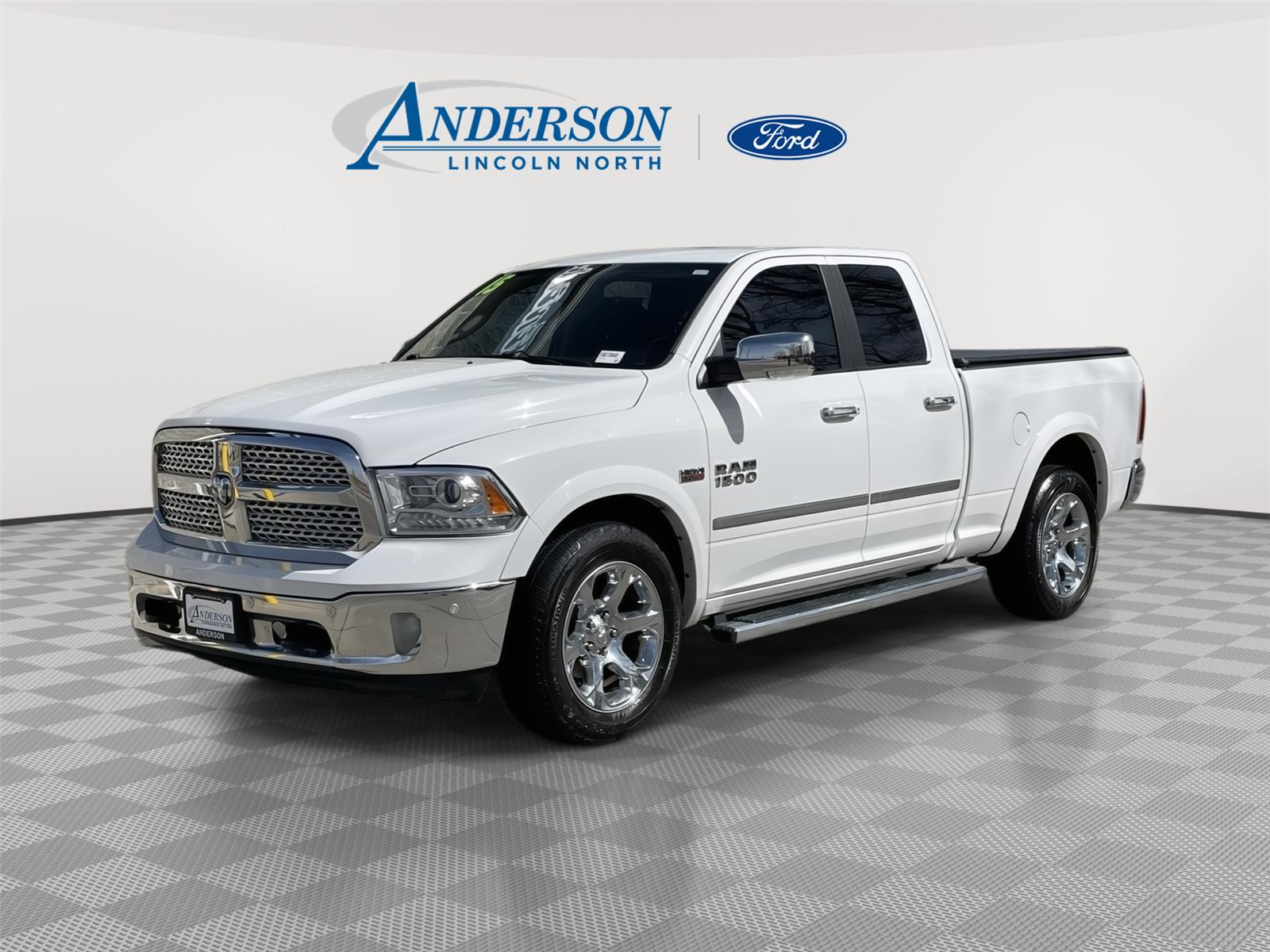 Bright White Clearcoat 2015 RAM 1500 Laramie Quad Cab 4WD Pickup Truck Four-Wheel Drive 8-Speed Automatic