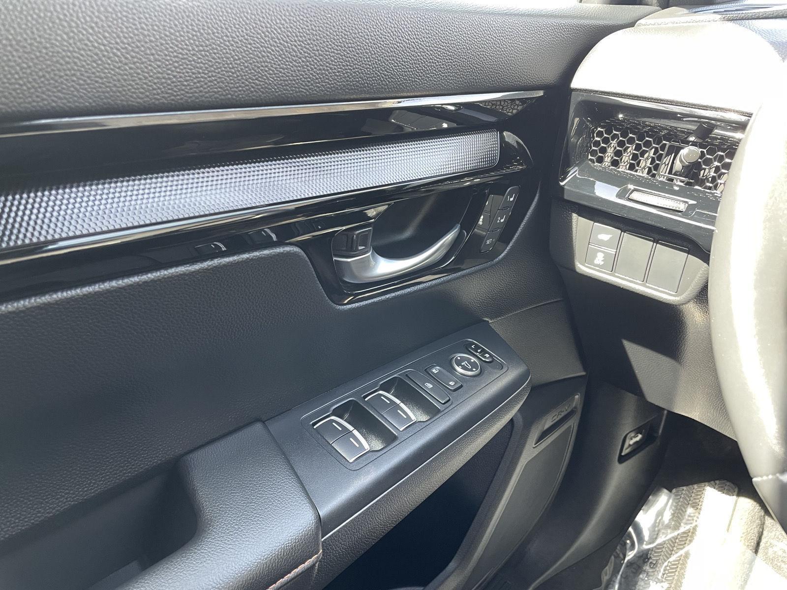 Used 2024 Honda CR-V Hybrid for sale in Lincoln NE