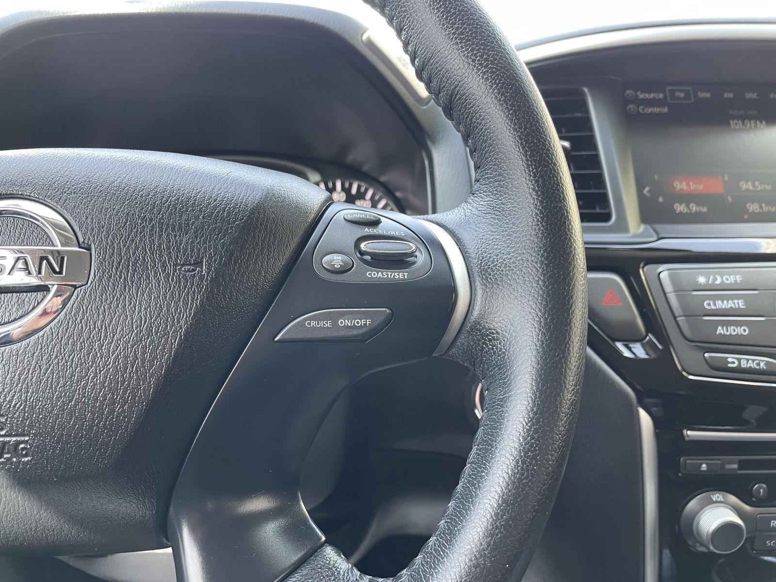 Pre-Owned 2020 Nissan Pathfinder for sale in Lincoln NE