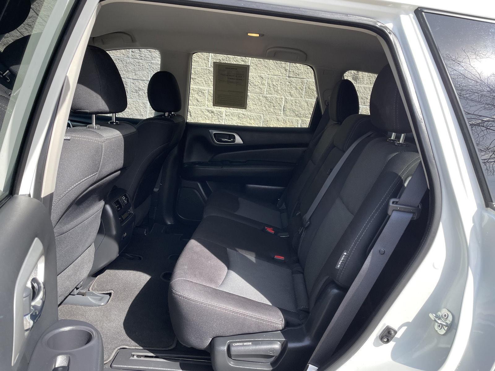 Pre-Owned 2020 Nissan Pathfinder for sale in Lincoln NE