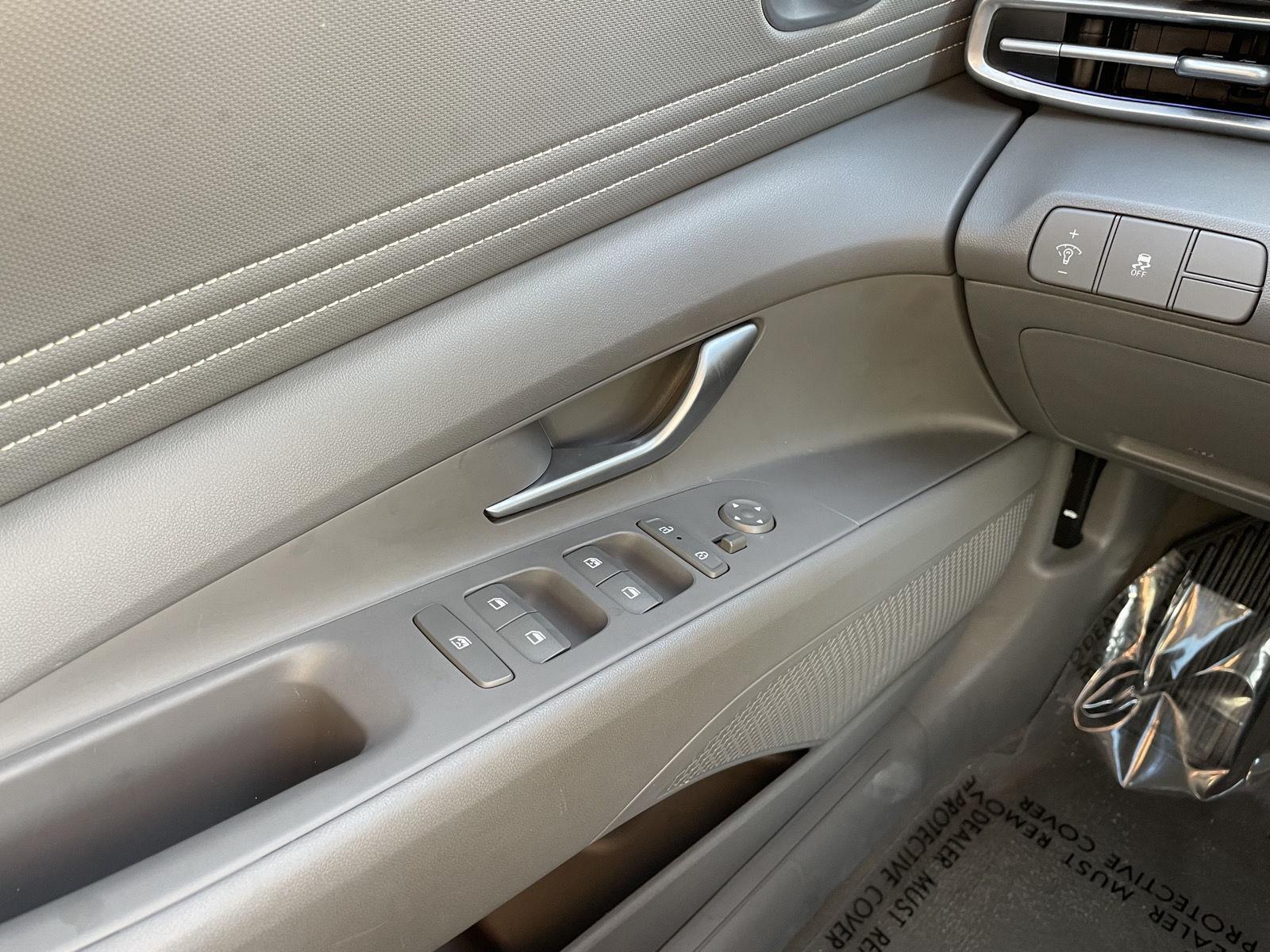 Used 2025 Hyundai Elantra for sale in Lincoln NE