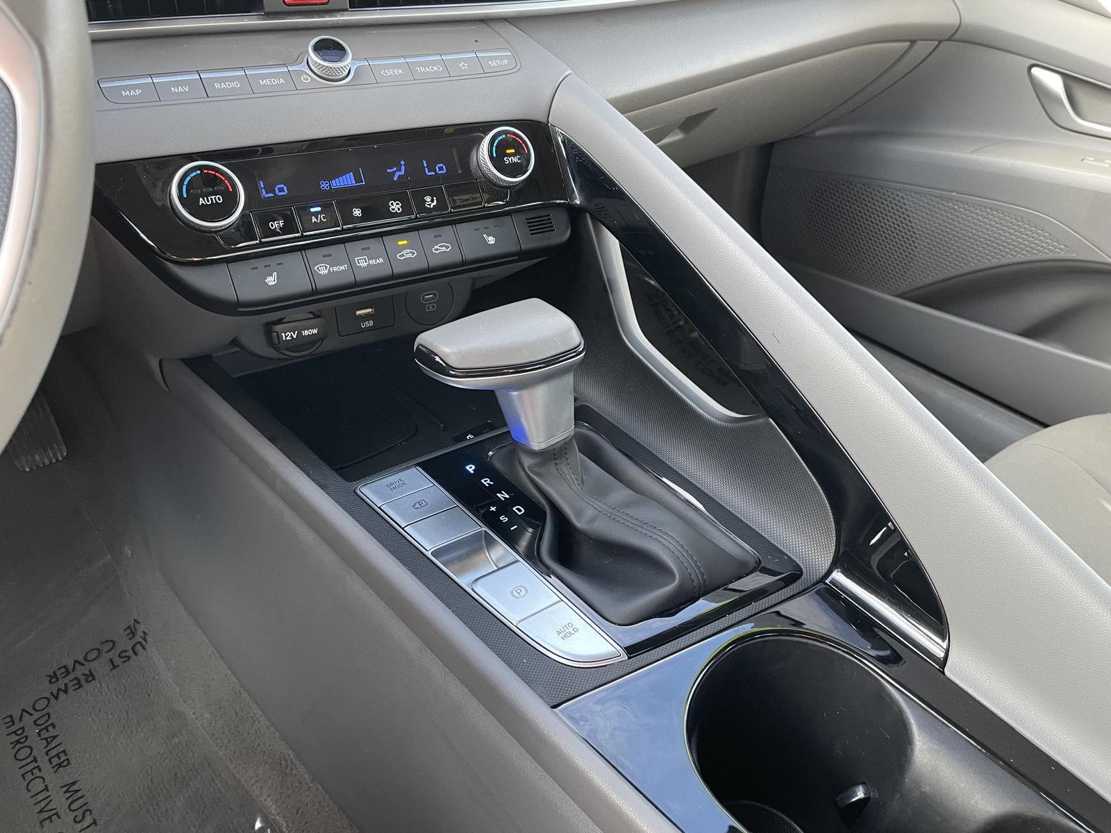 Used 2025 Hyundai Elantra for sale in Lincoln NE