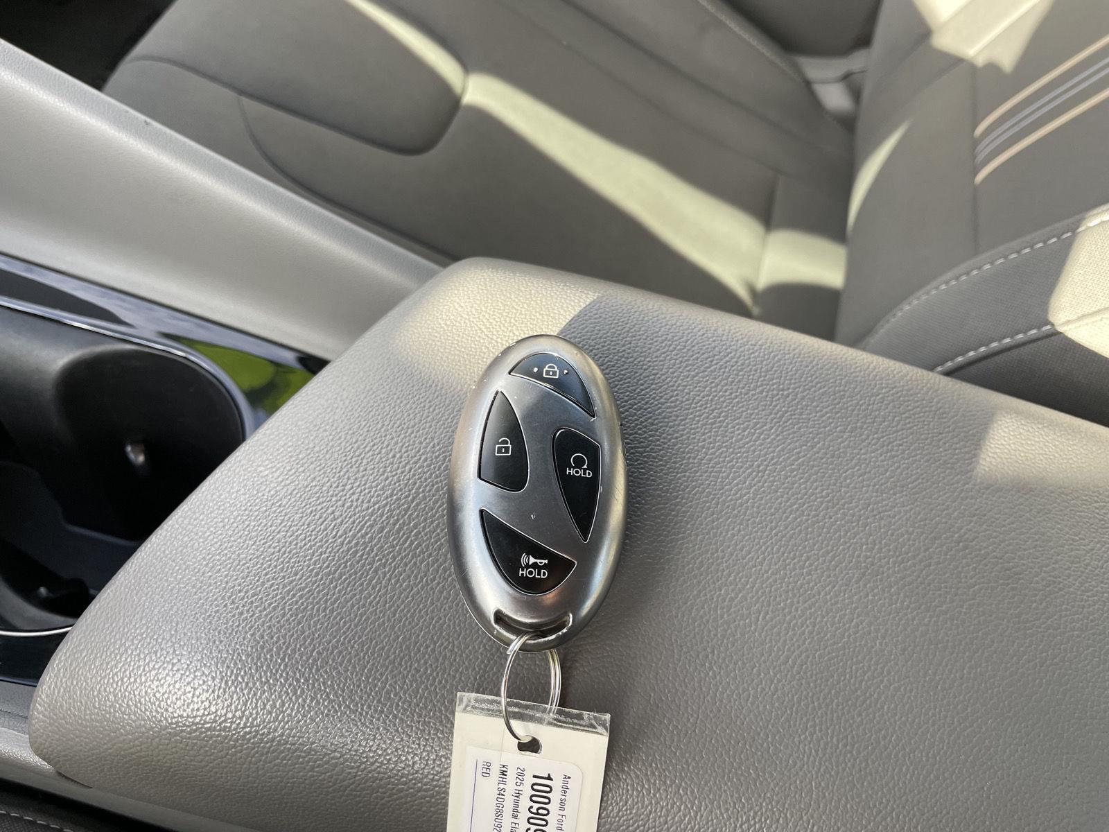 Used 2025 Hyundai Elantra for sale in Lincoln NE