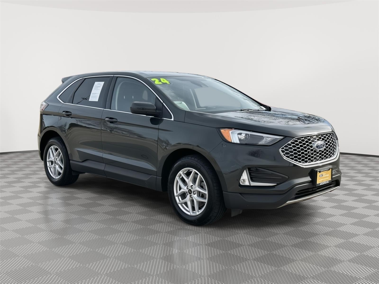 View vehicle photo 5