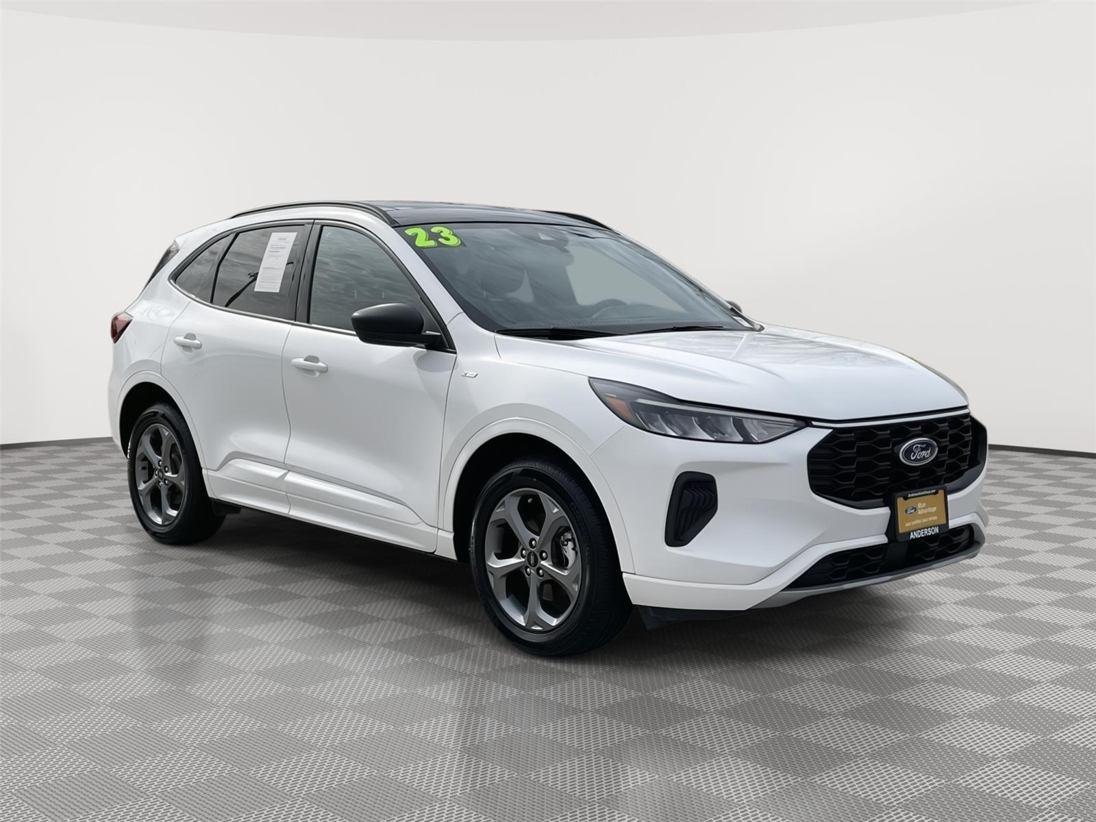 View vehicle photo 5