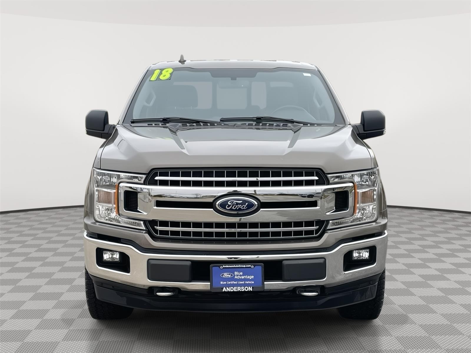 View vehicle photo 4