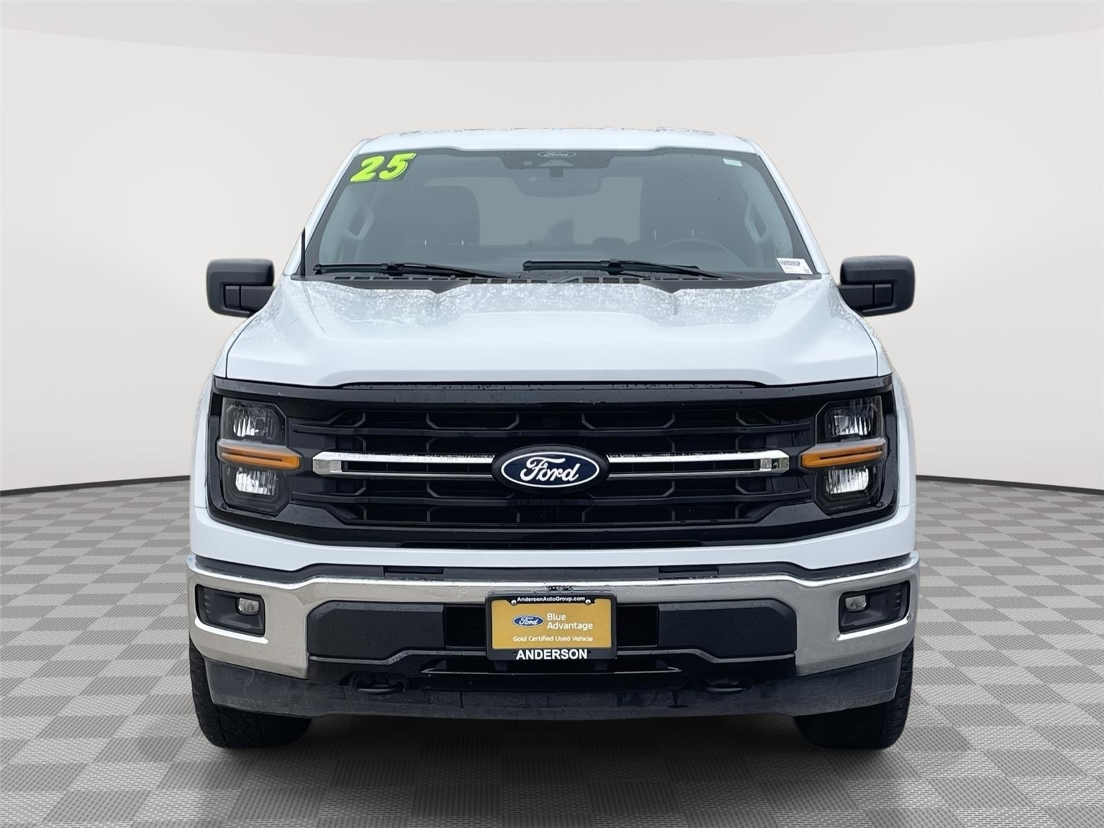 View vehicle photo 4