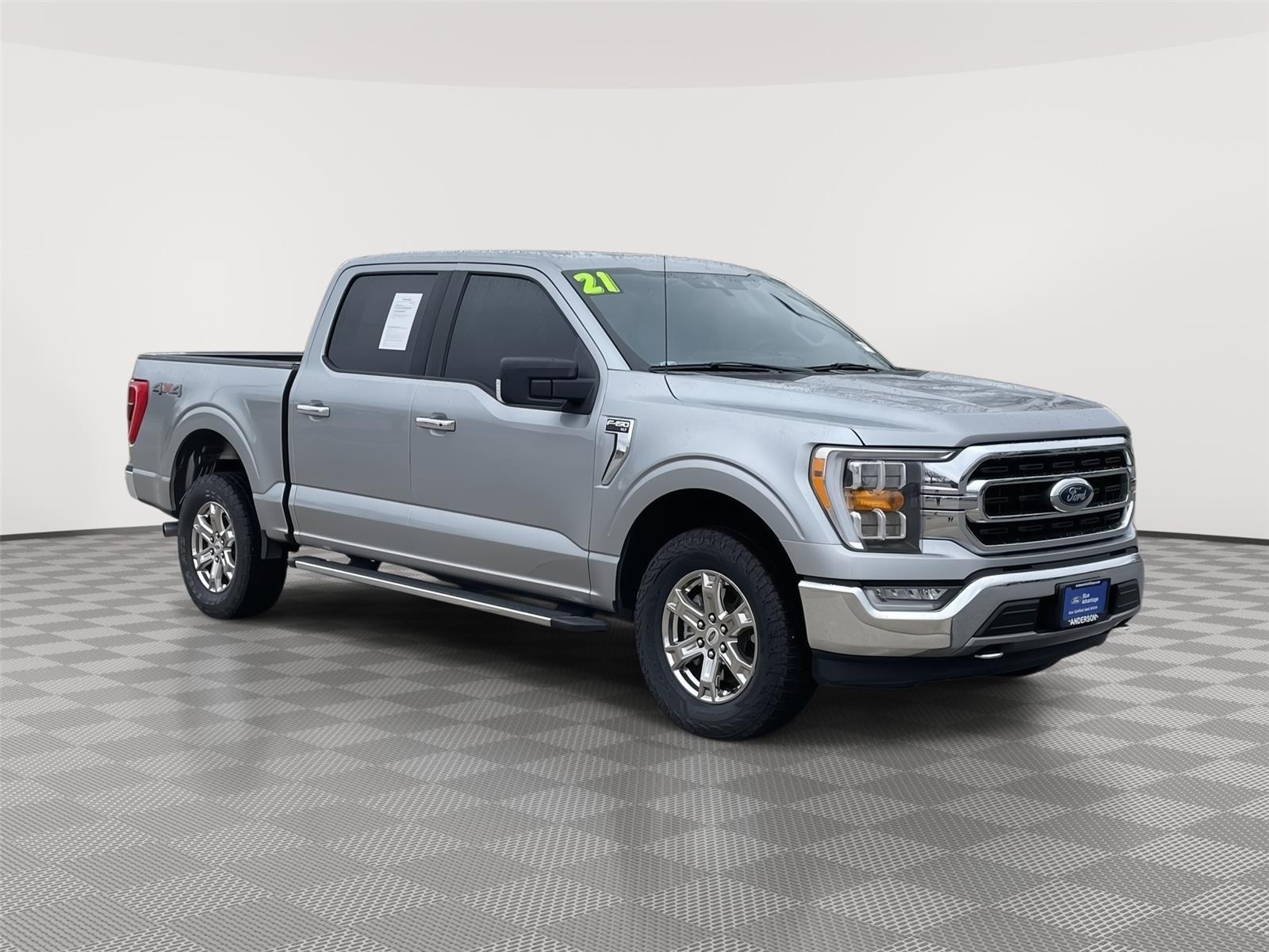 View vehicle photo 5