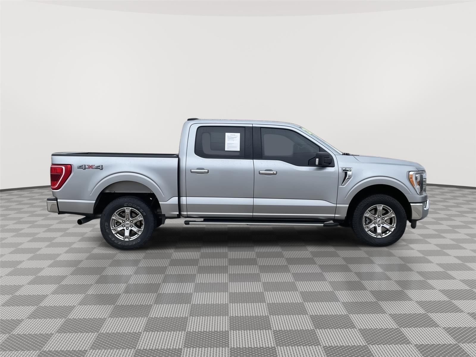 View vehicle photo 6