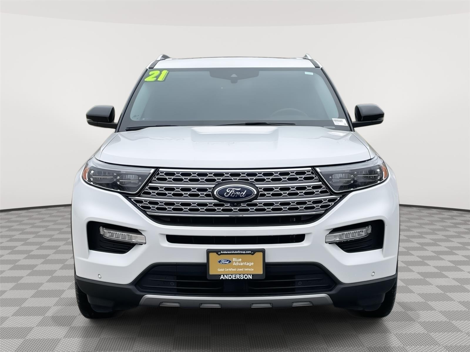 View vehicle photo 4