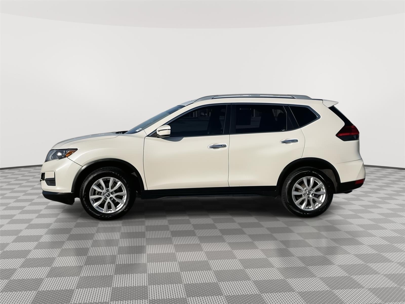 Pre-Owned 2017 Nissan Rogue for sale in Lincoln NE