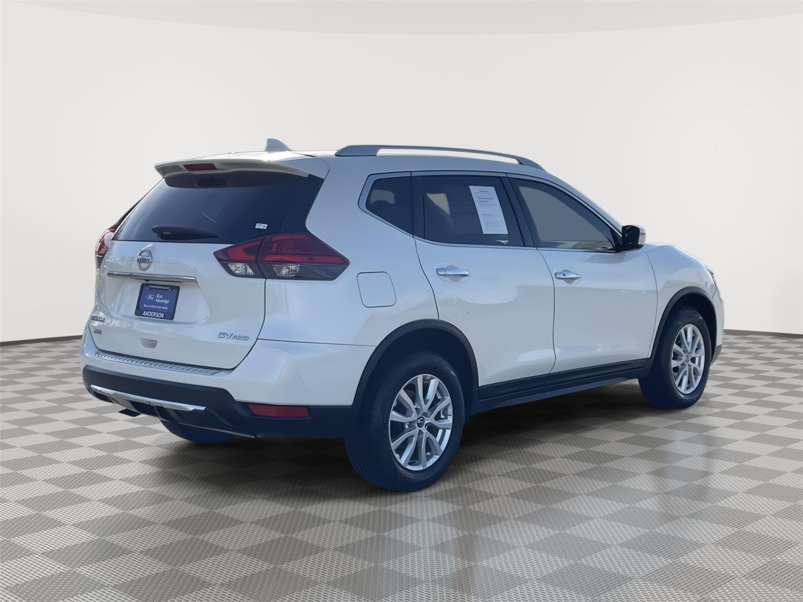 Pre-Owned 2017 Nissan Rogue for sale in Lincoln NE