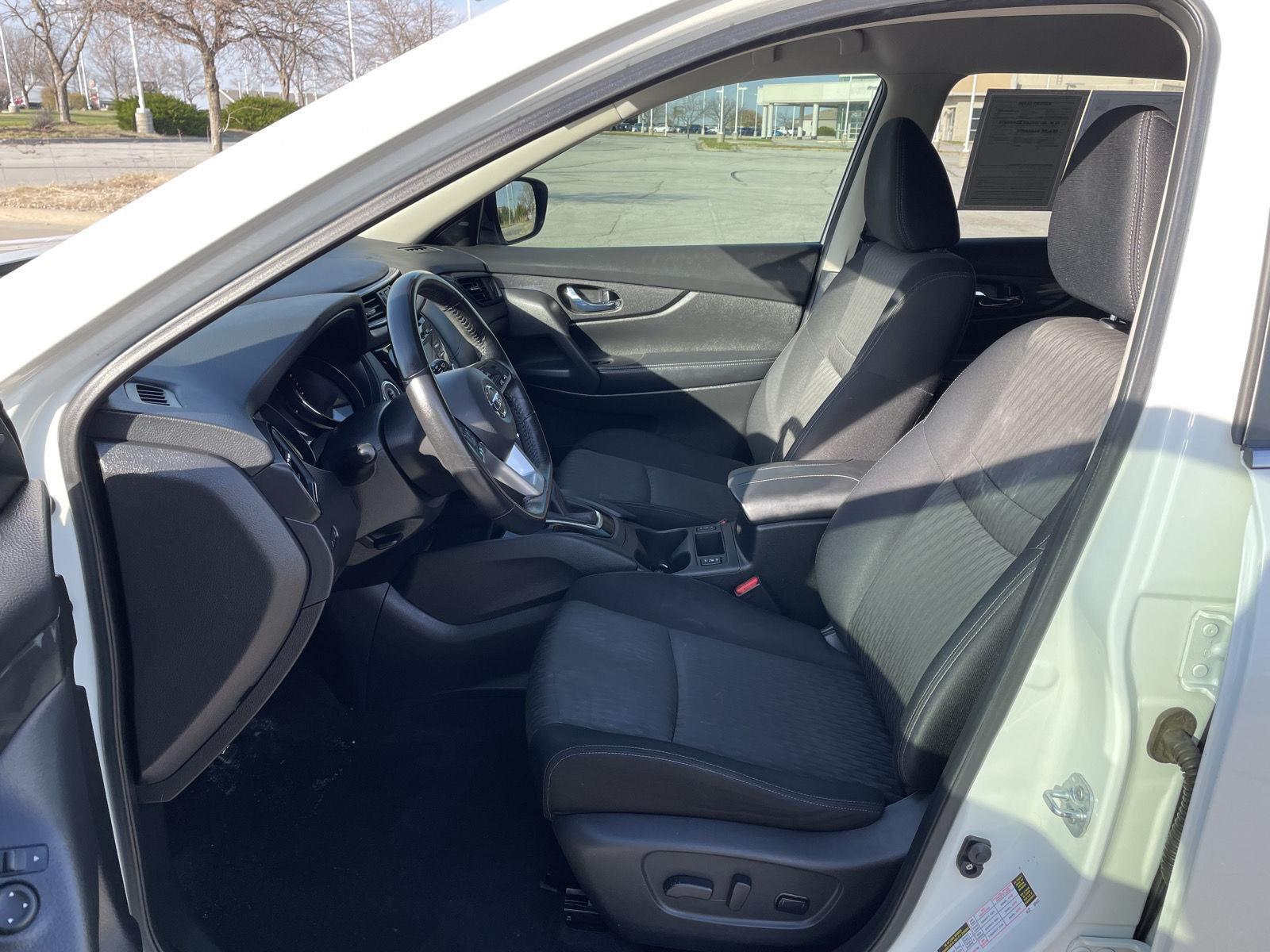 Pre-Owned 2017 Nissan Rogue for sale in Lincoln NE