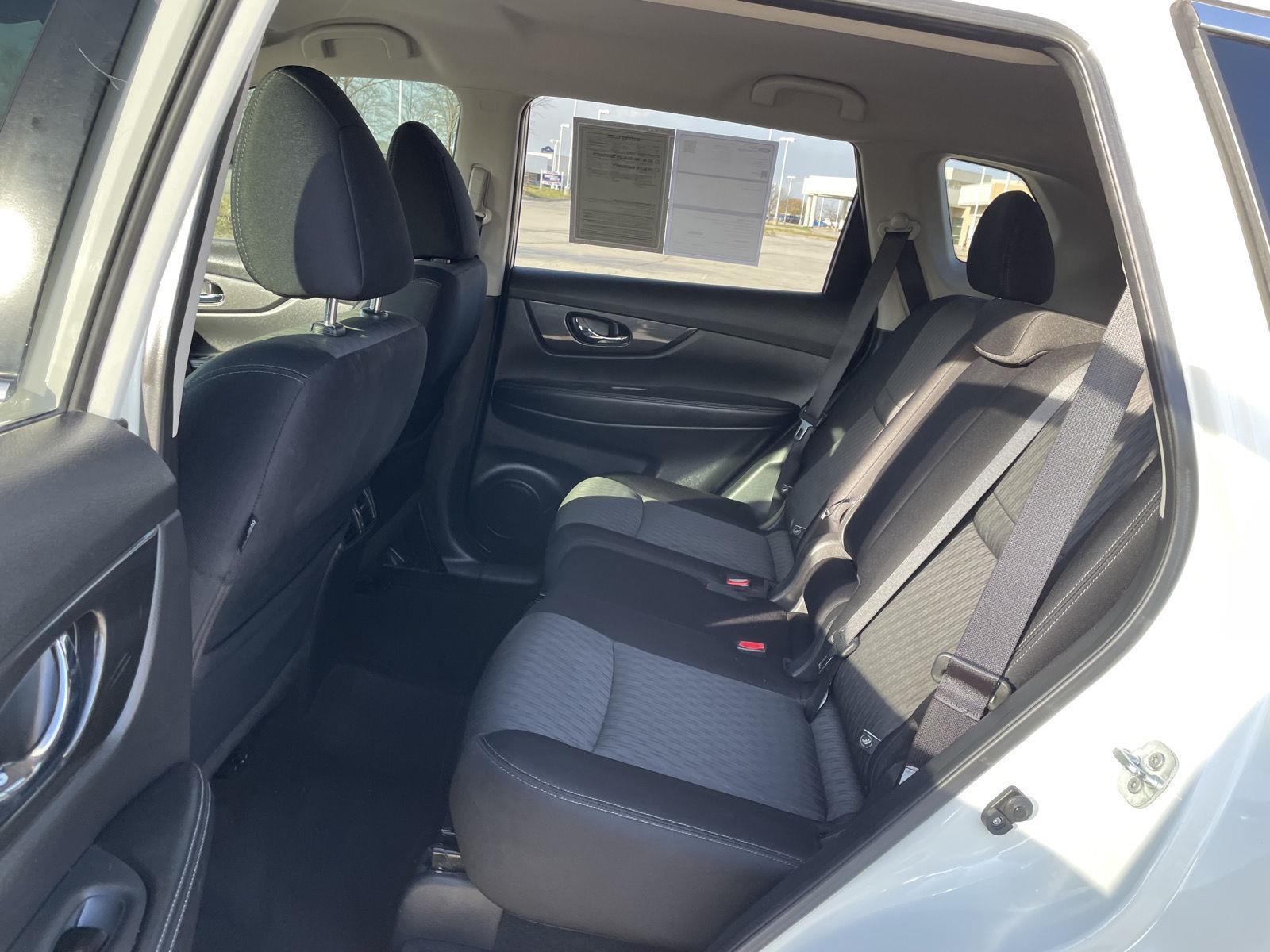 Pre-Owned 2017 Nissan Rogue for sale in Lincoln NE