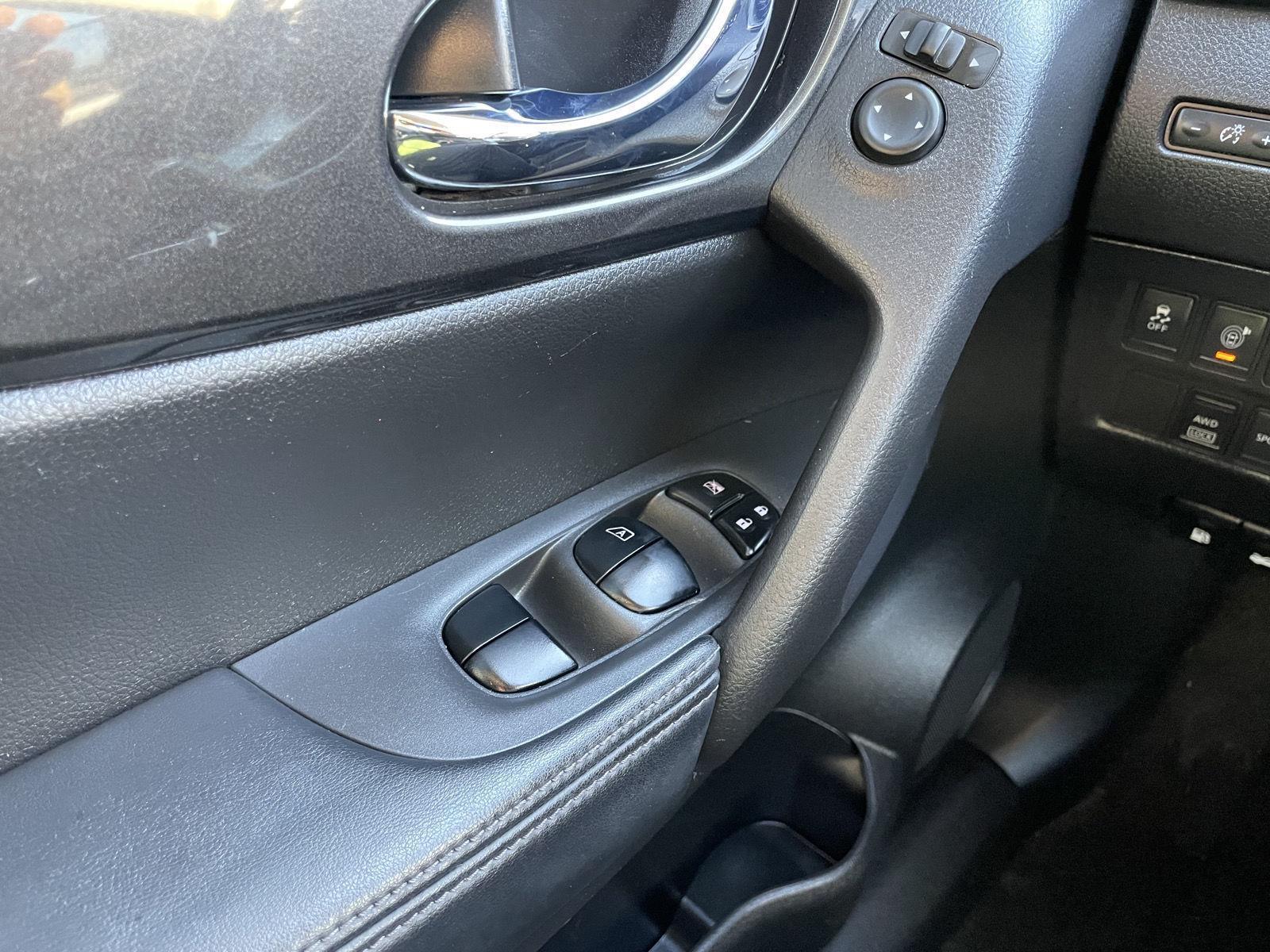 Pre-Owned 2017 Nissan Rogue for sale in Lincoln NE