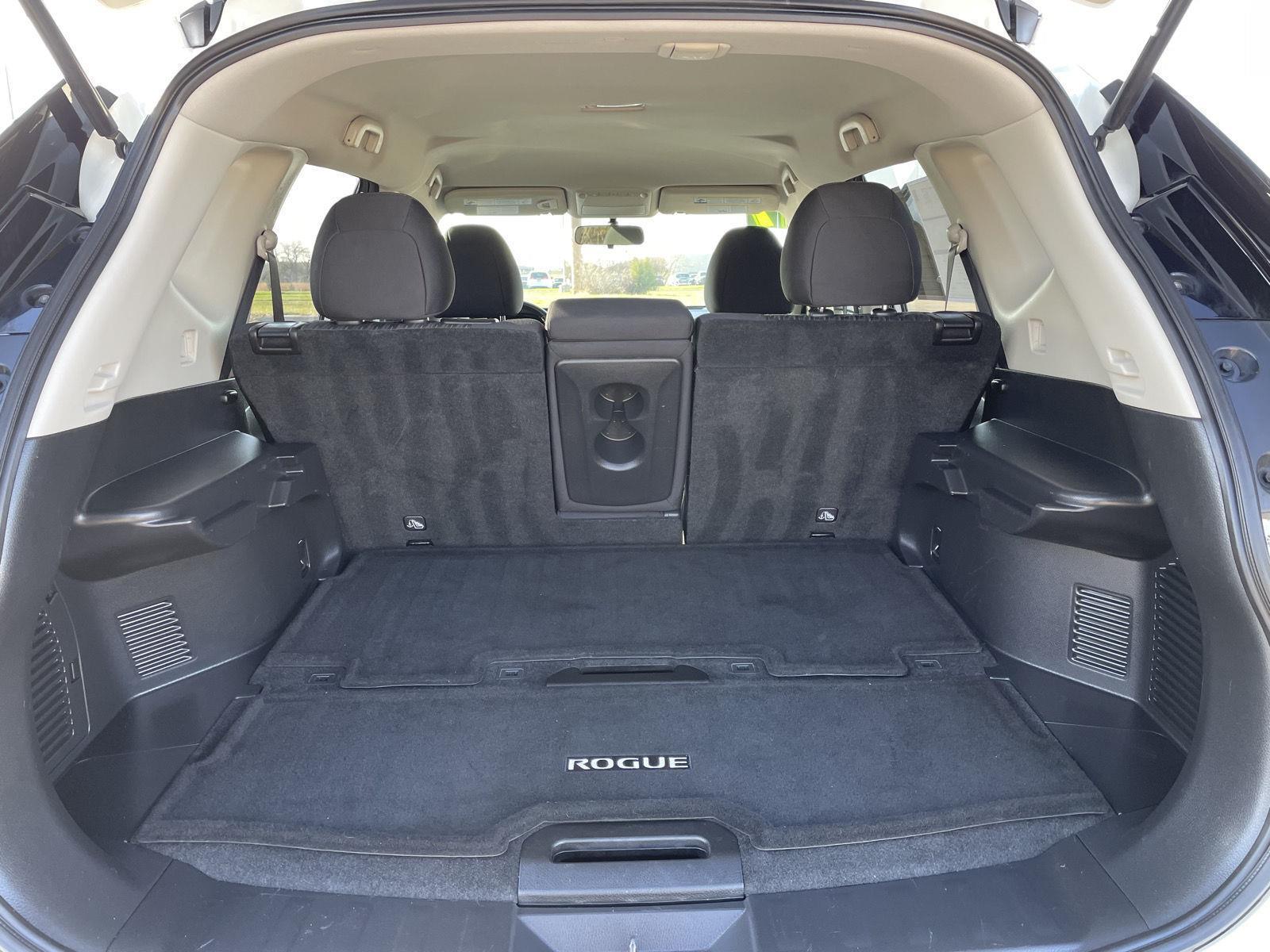 Pre-Owned 2017 Nissan Rogue for sale in Lincoln NE