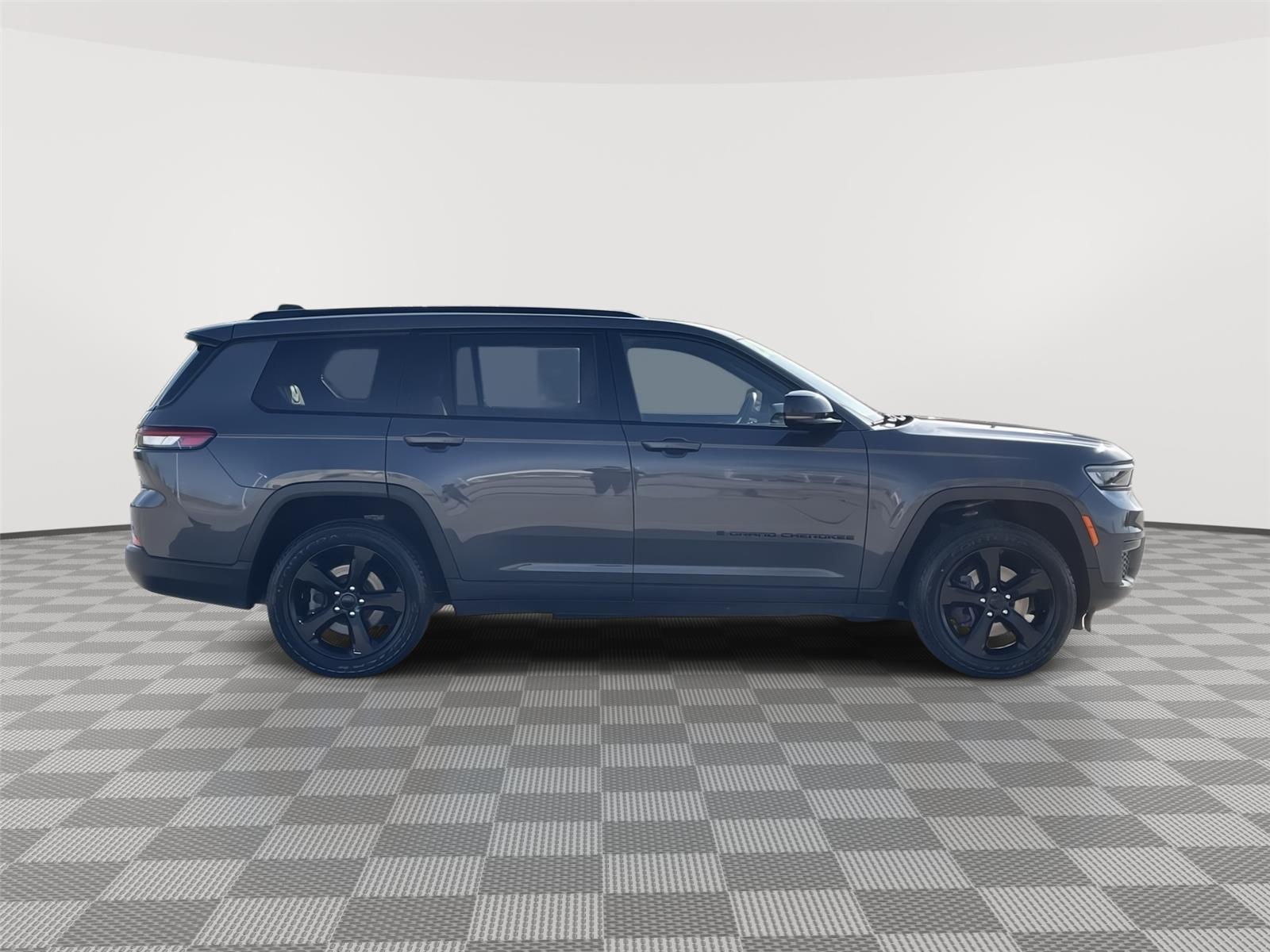 Used 2023 Jeep Grand Cherokee L for sale in Lincoln NE