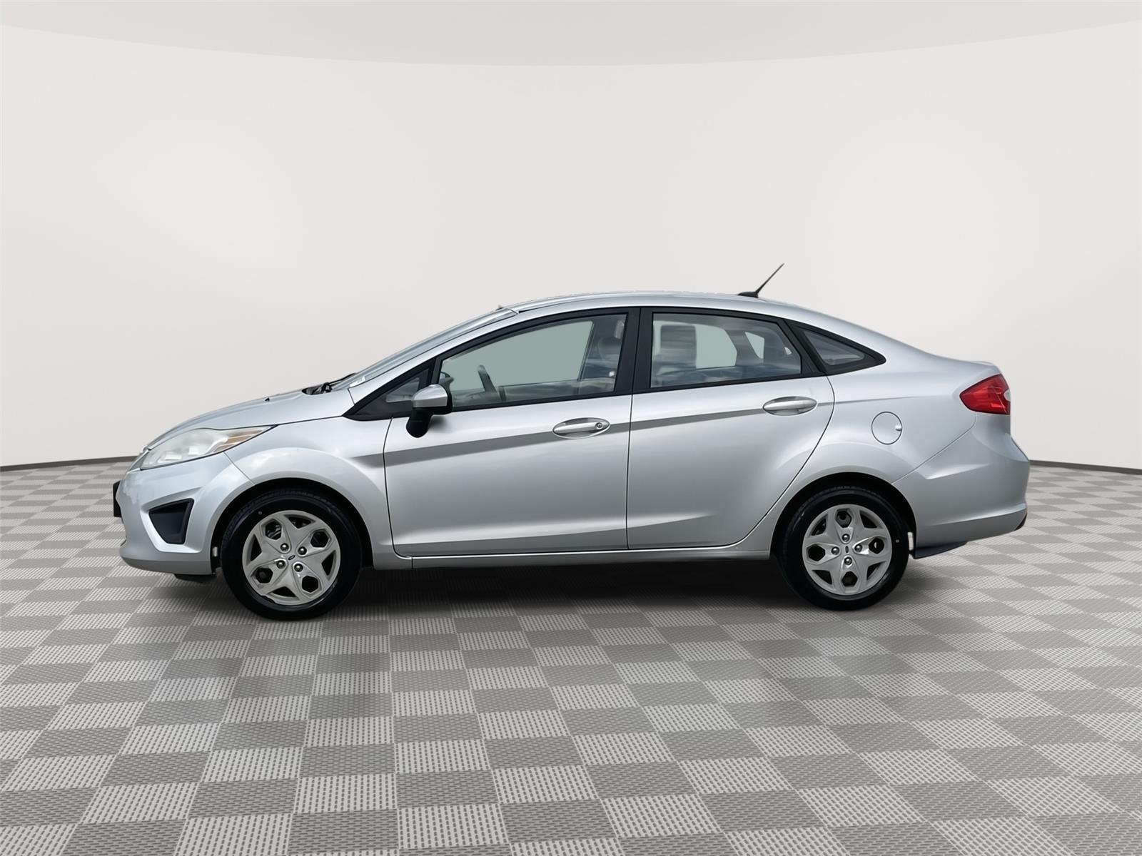 Used 2013 Ford Fiesta S with VIN 3FADP4AJ3DM213626 for sale in Lincoln, NE