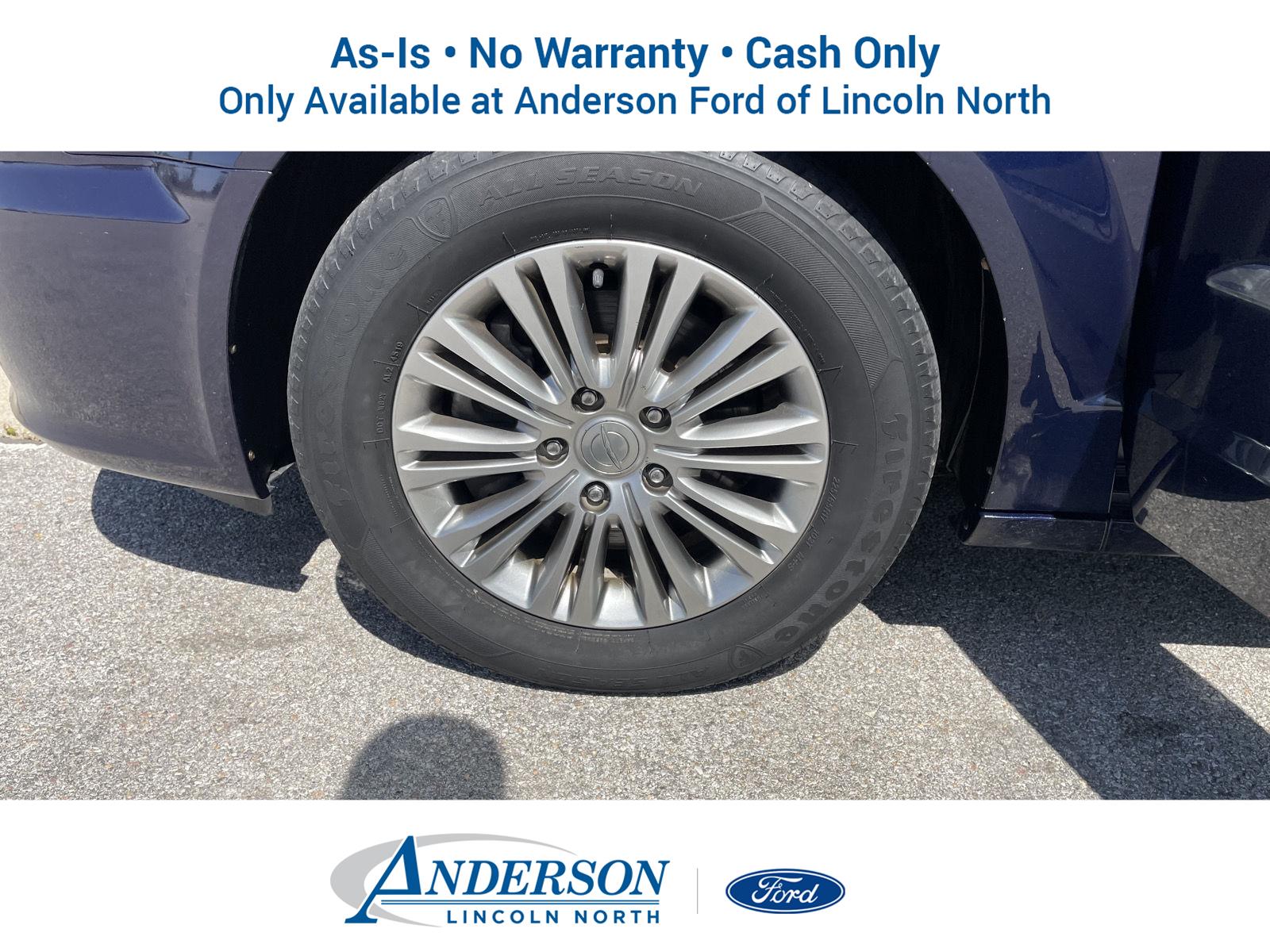 Pre-Owned 2014 Chrysler Town and Country for sale in Lincoln NE