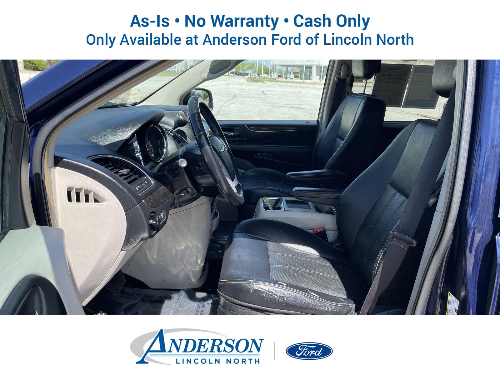 Pre-Owned 2014 Chrysler Town and Country for sale in Lincoln NE