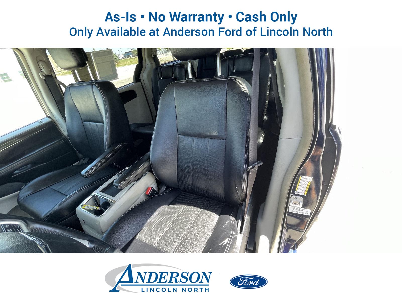 Pre-Owned 2014 Chrysler Town and Country for sale in Lincoln NE