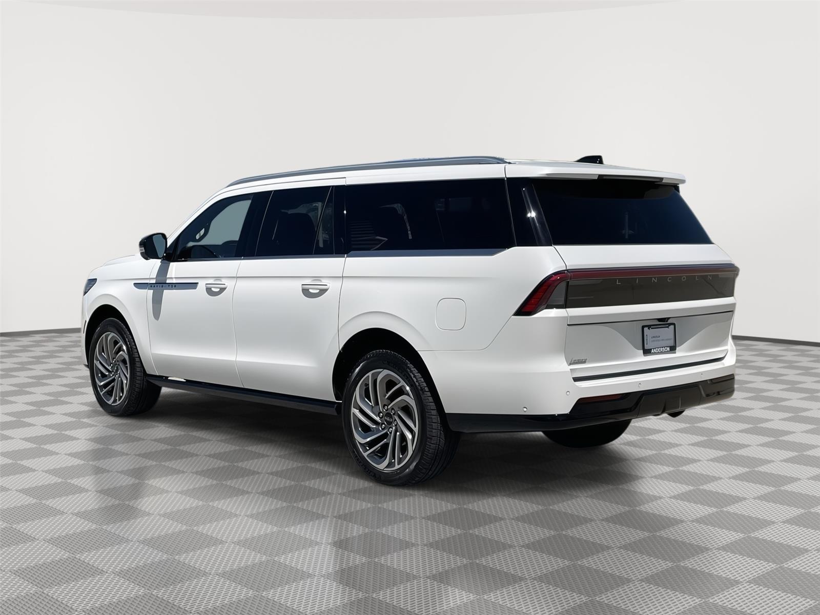 Used 2025 Lincoln Navigator L for sale in Lincoln NE