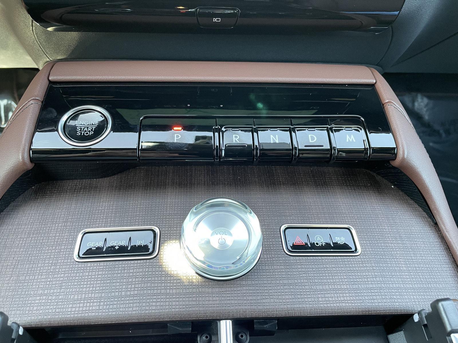 Used 2025 Lincoln Navigator L for sale in Lincoln NE