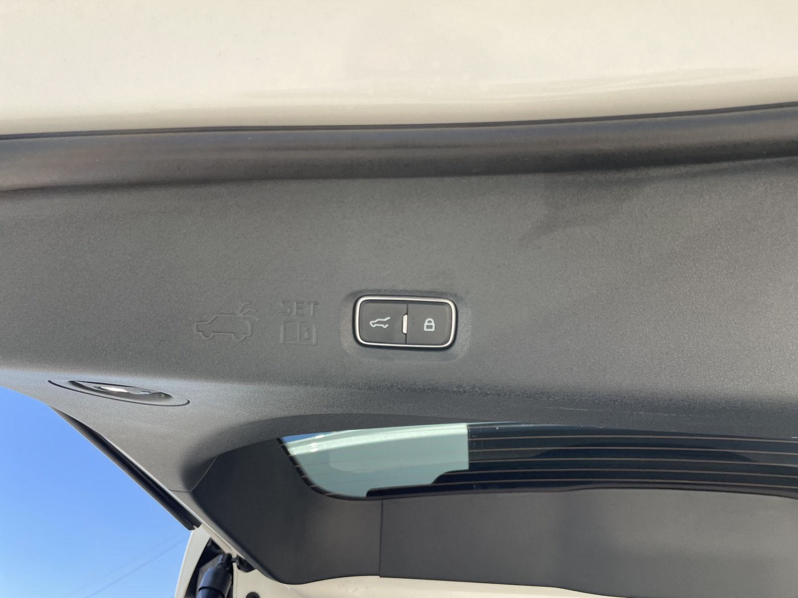 Used 2025 Lincoln Navigator L for sale in Lincoln NE