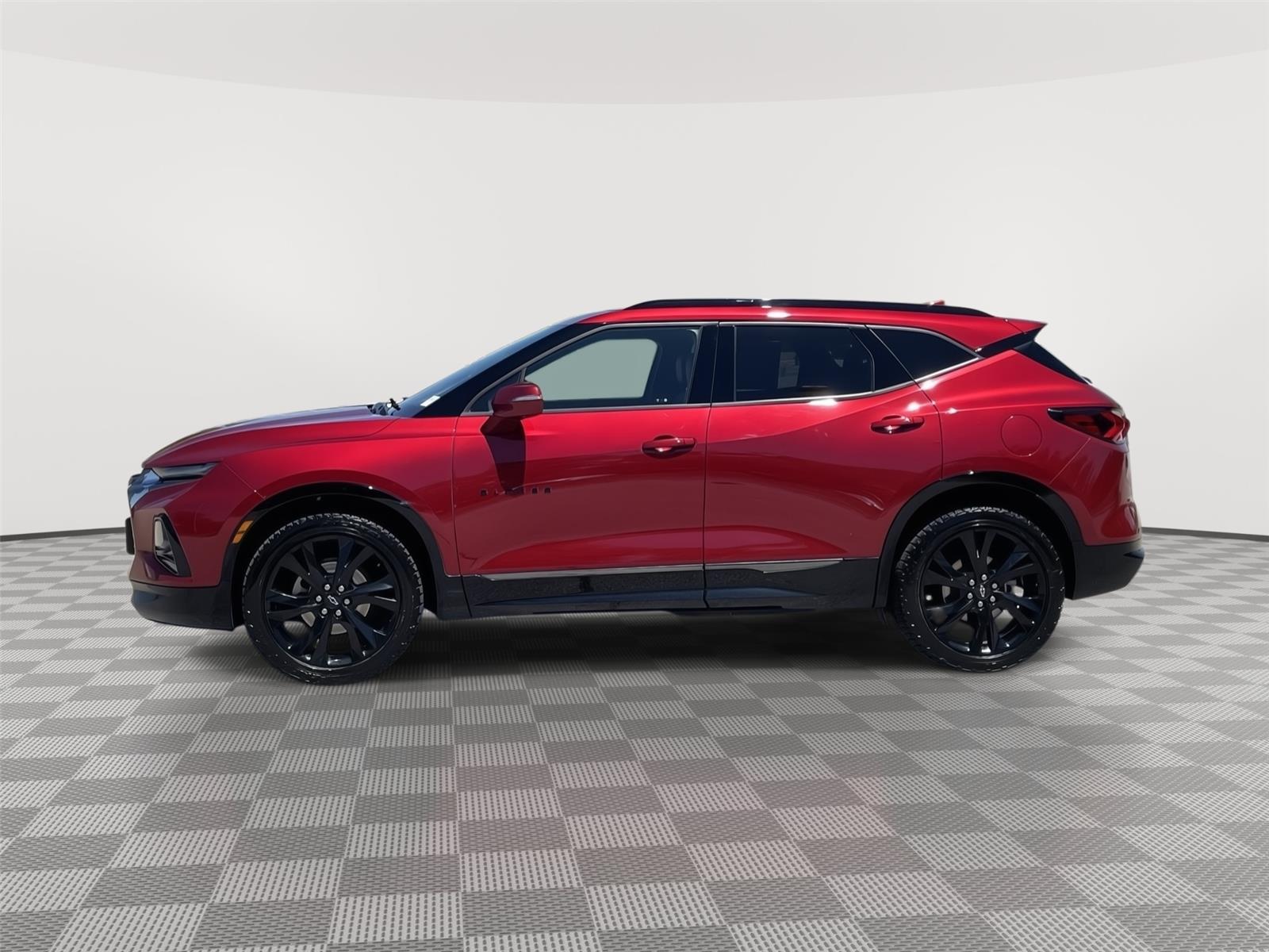 Vehicle photo 2